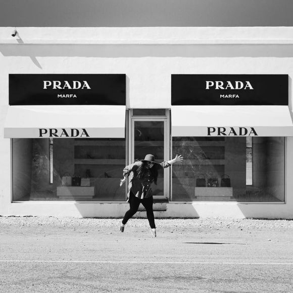 Meet your Posher, Chelsea - Picture 1 of 1